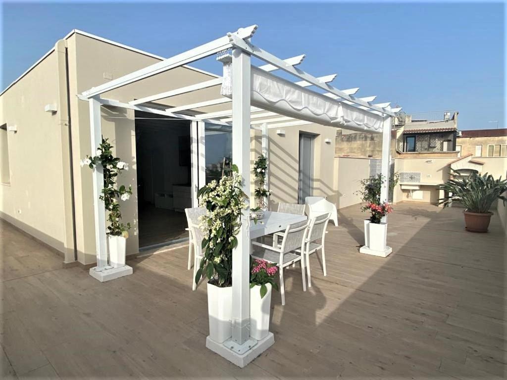 Rossini Penthouse Apartment Cagliari Ngoại thất bức ảnh